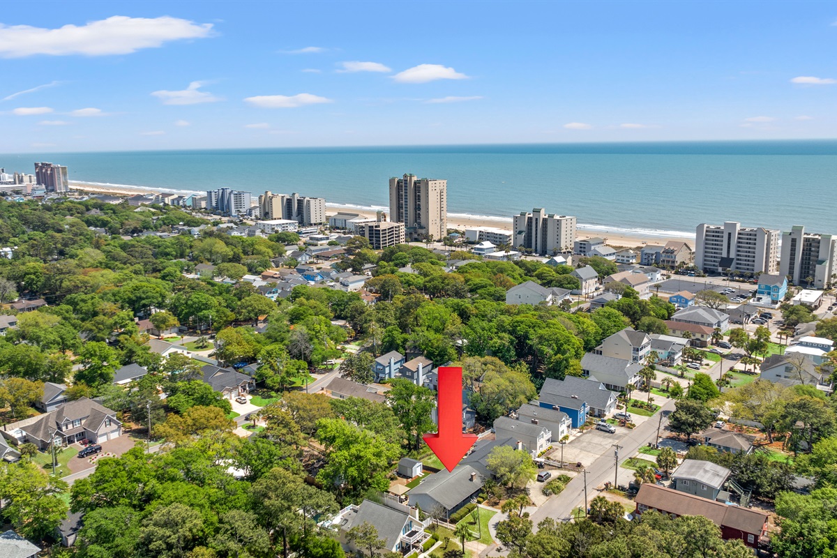 Private Home - two blocks to the beach