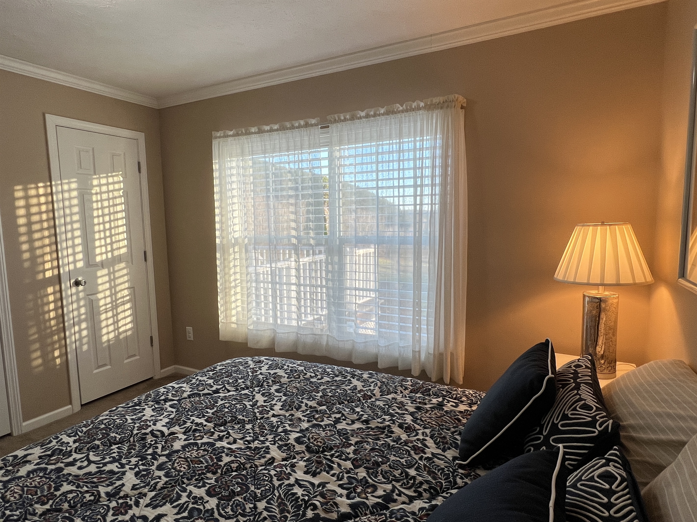 Queen bedroom