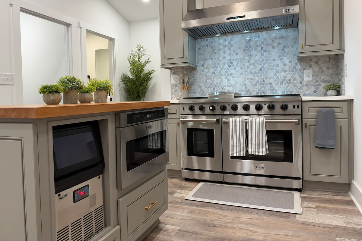 Ice maker and top grade kitchen appliances