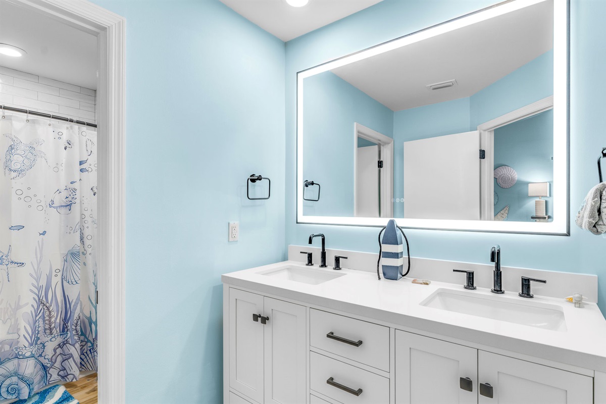 King Master Bathroom