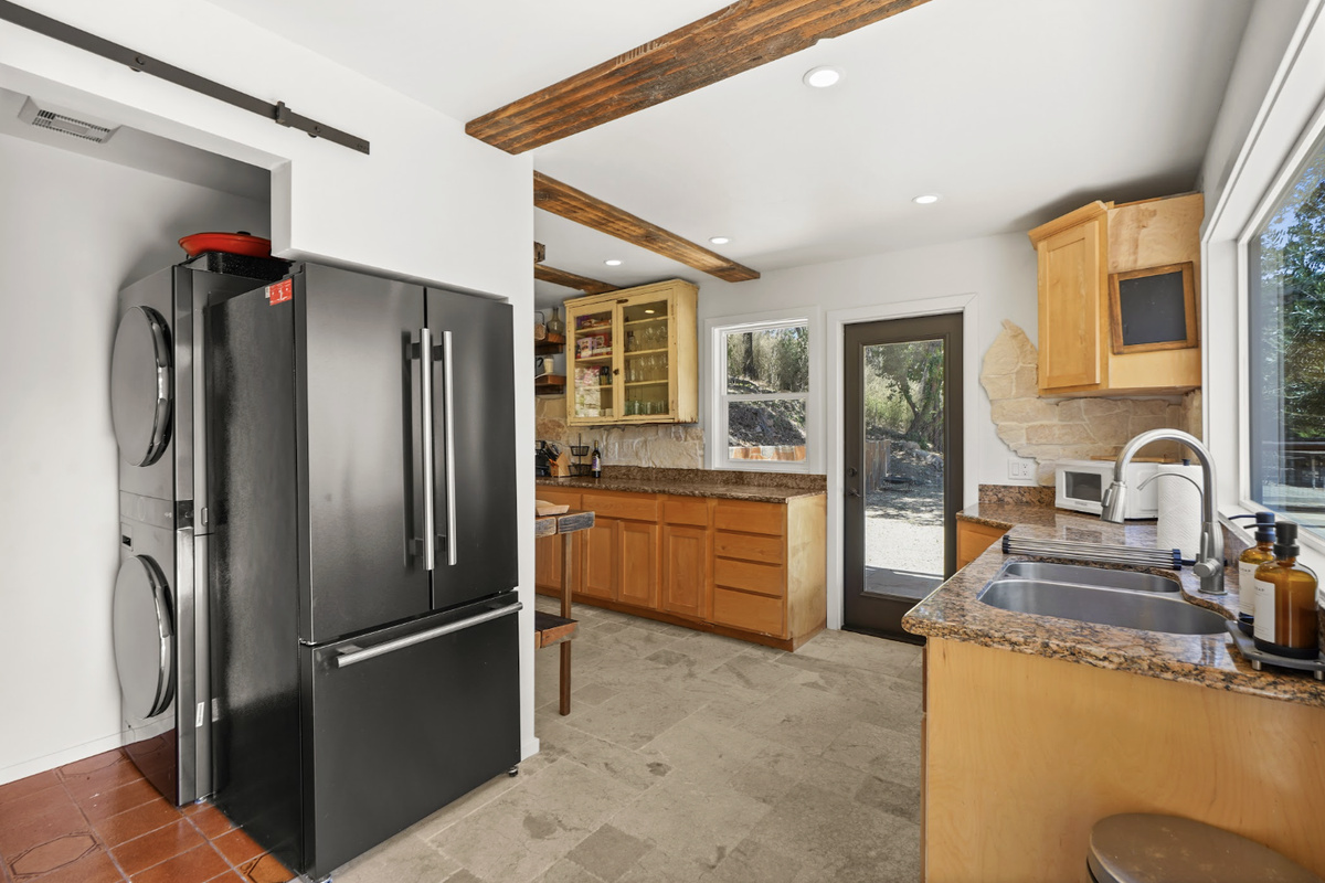 Modern appliances for a comfortable stay