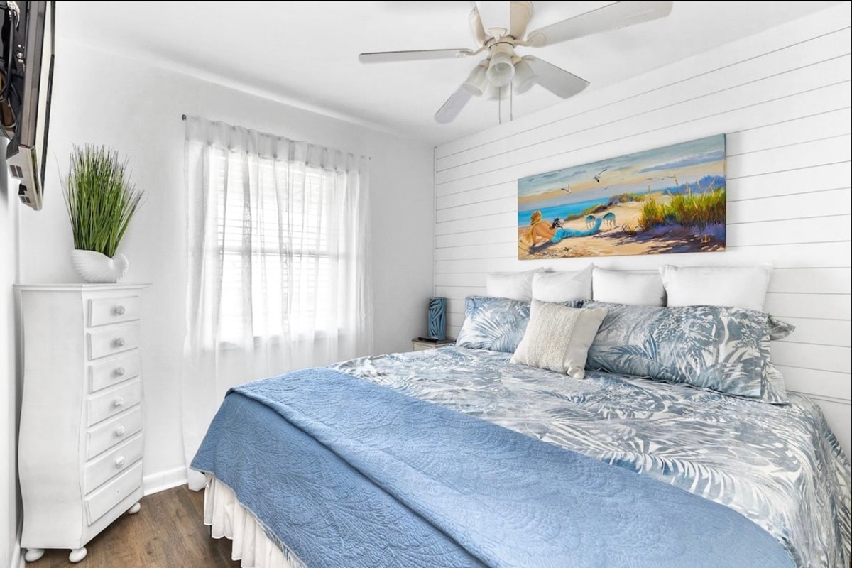 King Bed,  Breakers 324 Hilton Head