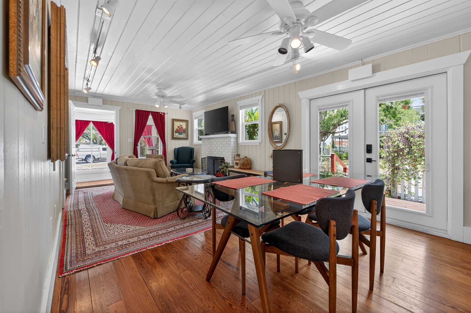 Dining/Living Room
