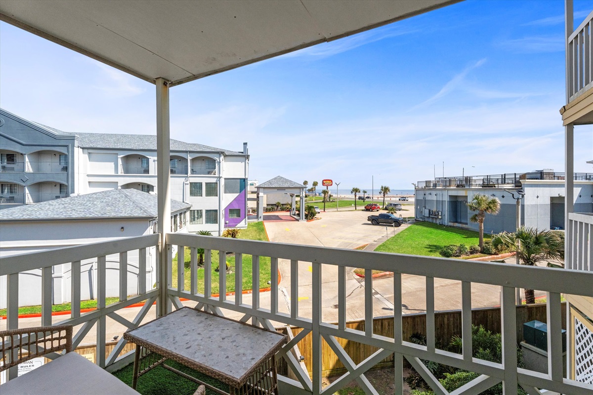 e373e59771434261a0bbed7525a9e2c6 Large | Beachhouse | Texas | TX | Vacation Homes | Galveston | Crystal Beach | Kokomo | Breezy Days | Beachfront Elegance | Sunrise Serenity | Southern Sands Property Management, LLC