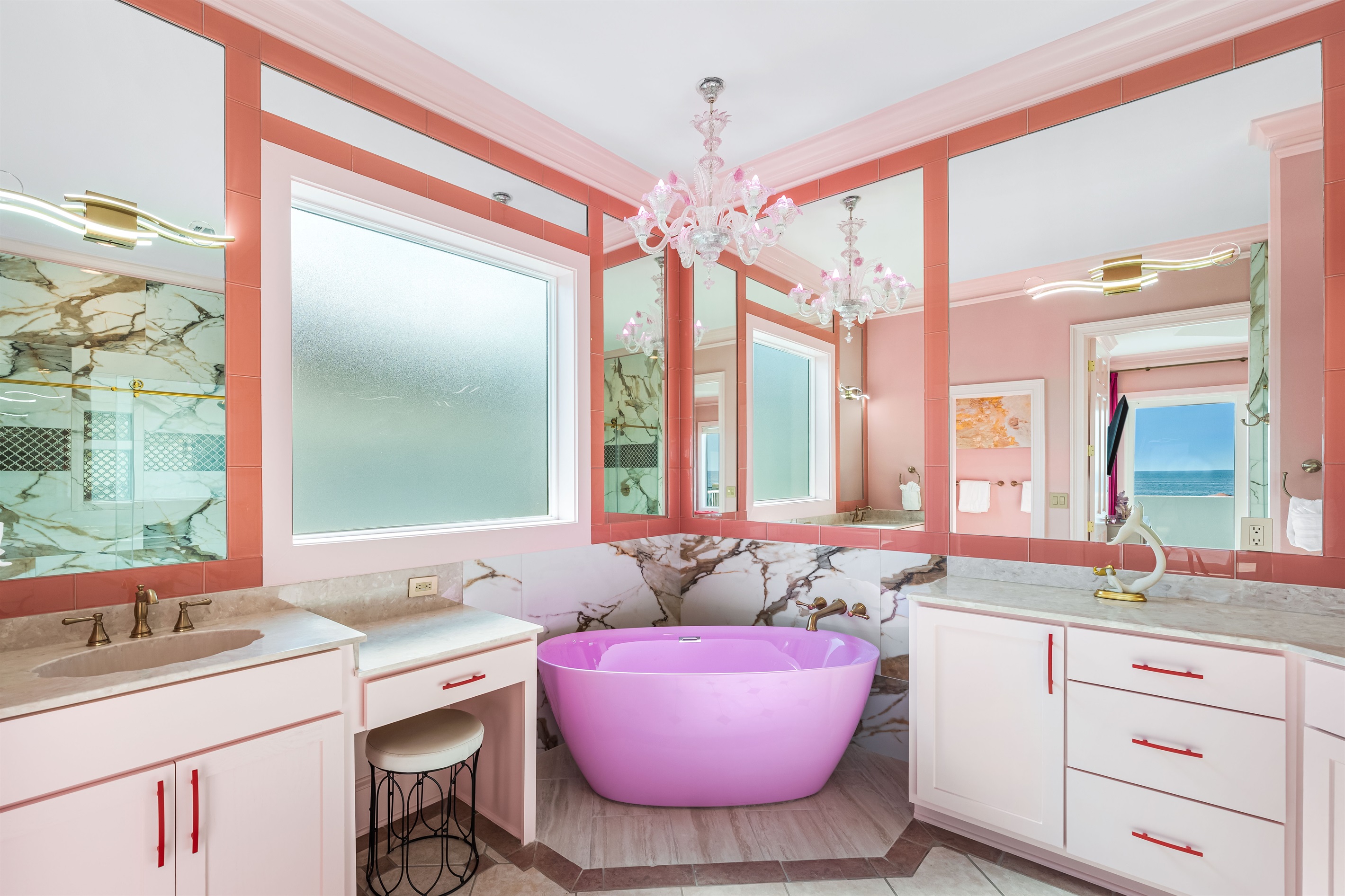 Beachfront Master Suite with Twin Bunk Nook Bath | Third Floor