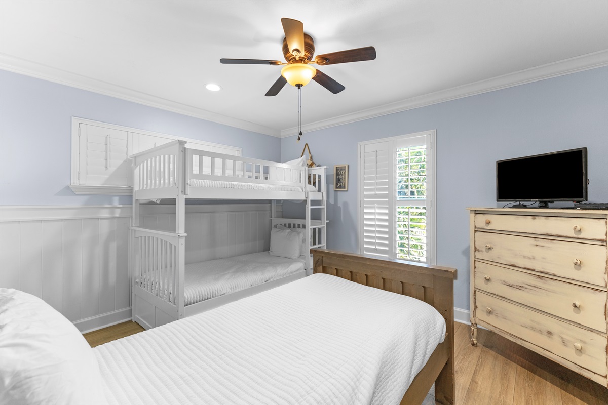 Main Floor Bedroom 2