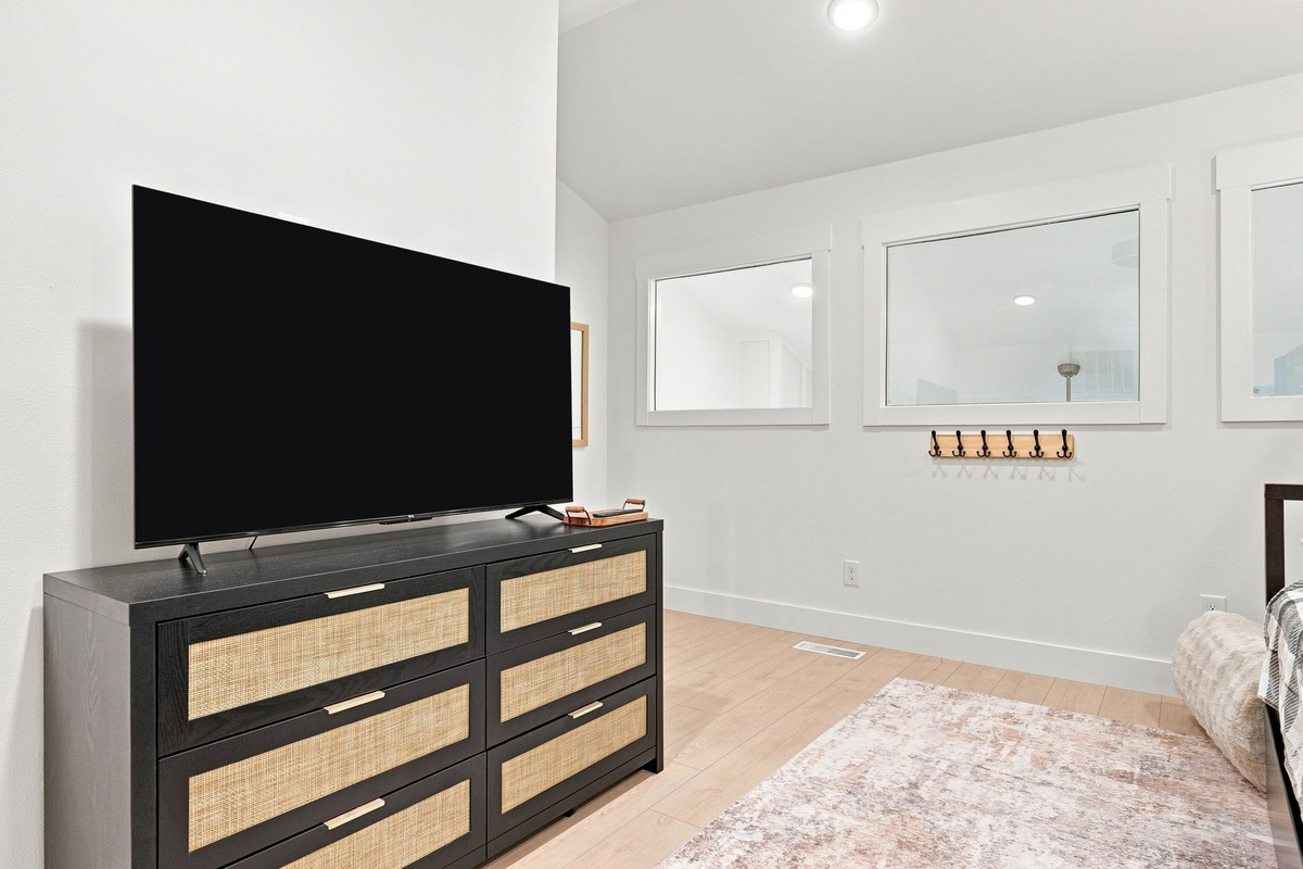 From convenient storage to well-placed hooks, every detail is designed to make your stay comfortable, organized, and carefree. 