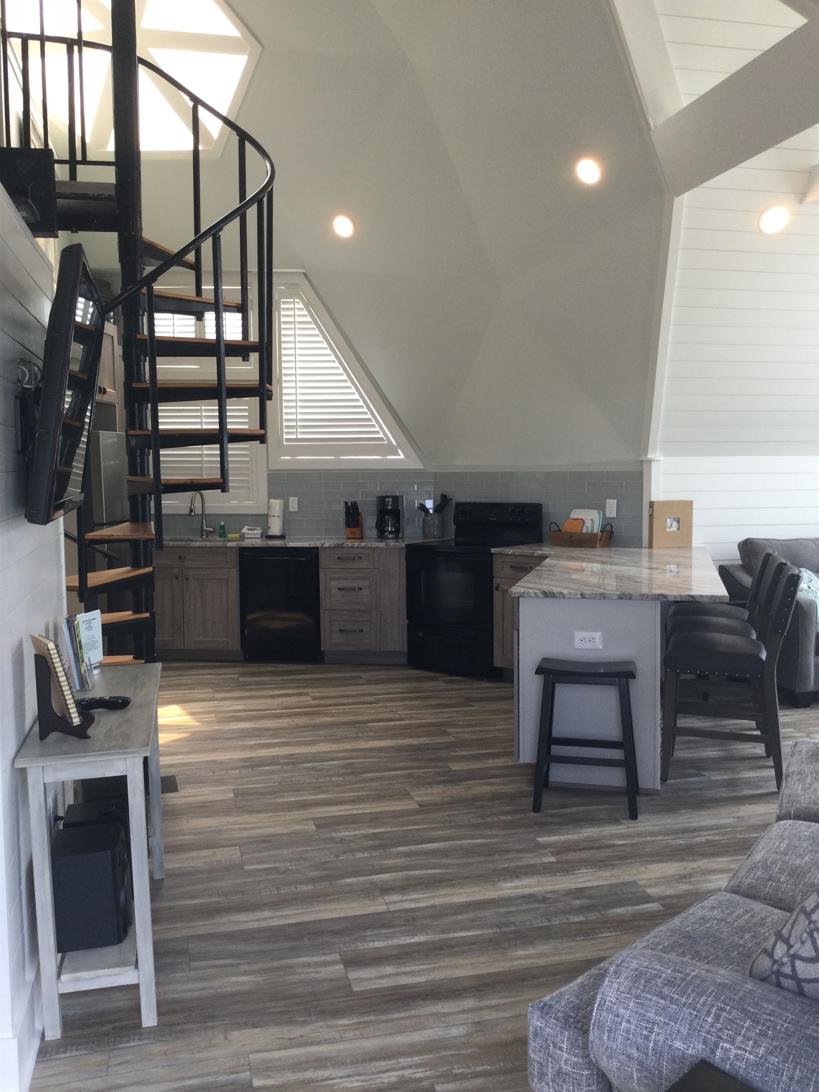 Well equipped, large kitchen