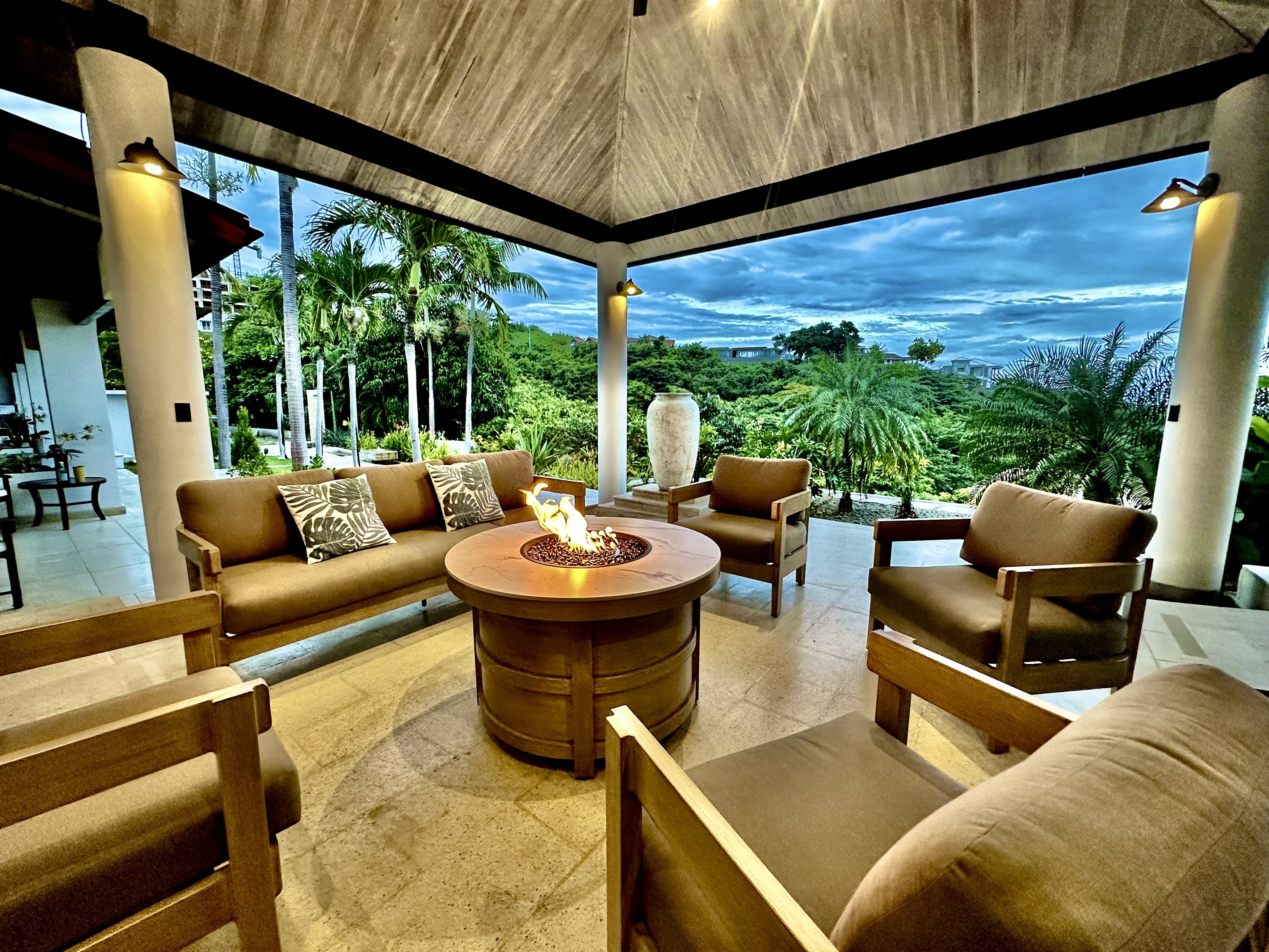 Outdoor Terrace with Fire Pit
