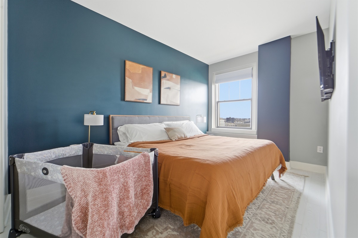 Traveling with a little one? No need to bring all the baby gear. There is a highchair, pack-n-play, and plastic plates and cups to use.