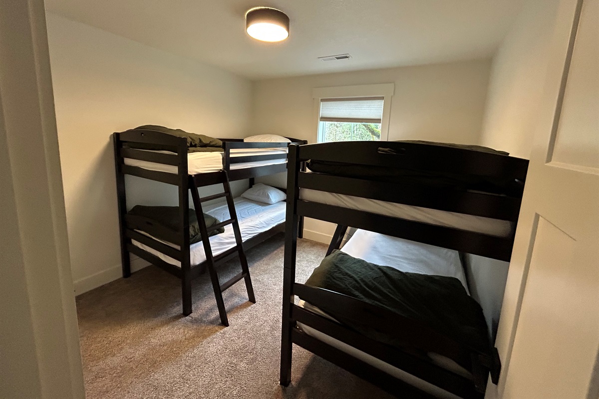 Mt Hood Hideaway Bunk bedroom