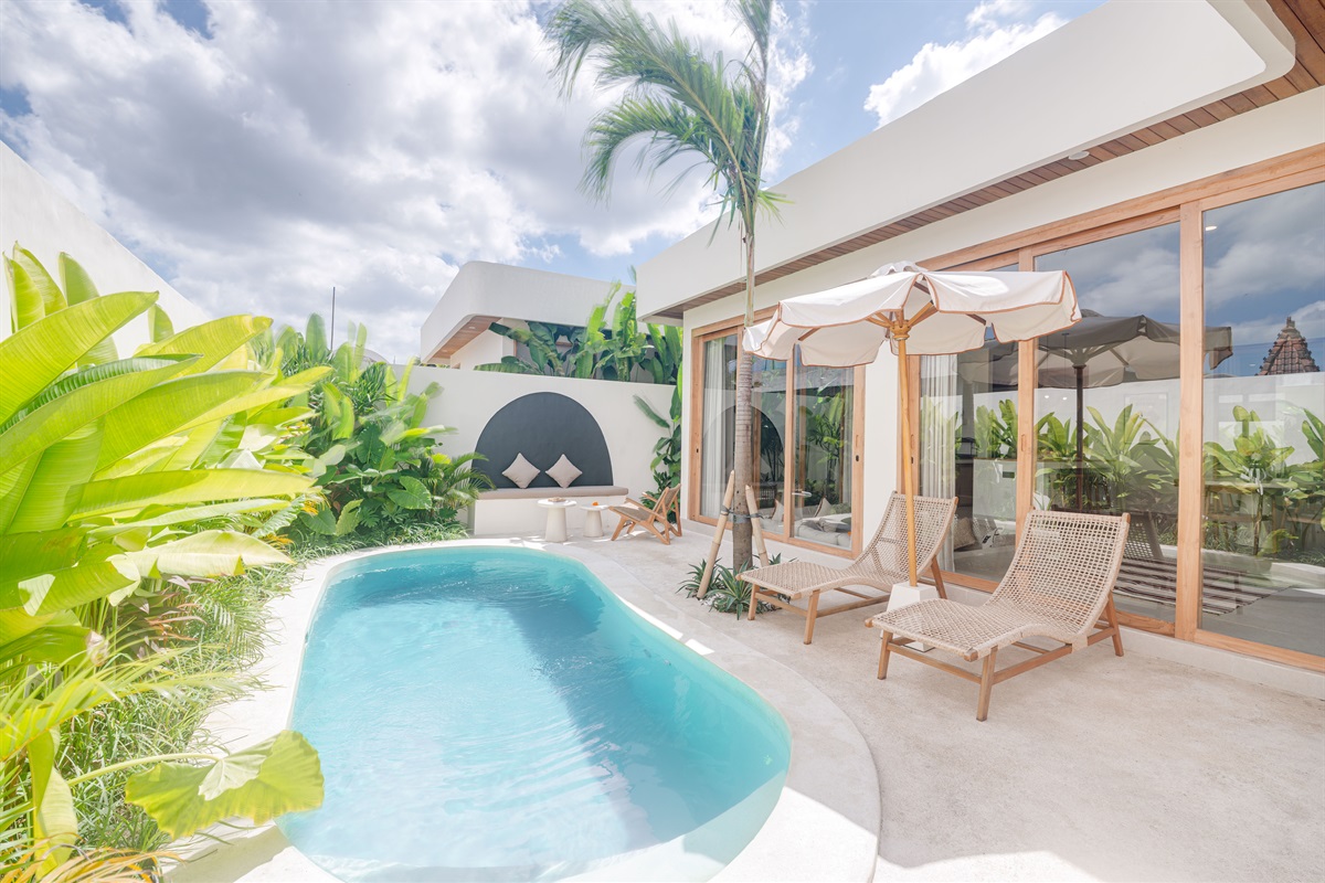 Pool area