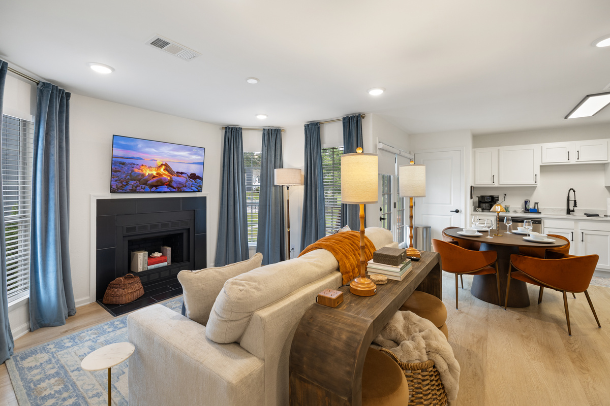 The open-concept living and dining space at The Tiger Terrace makes it easy to spend time together—whether you’re watching the game, sharing a meal, or winding down after a day in Auburn.