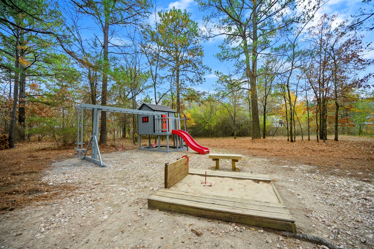 🌟 An adult and kid-approved paradise right outside