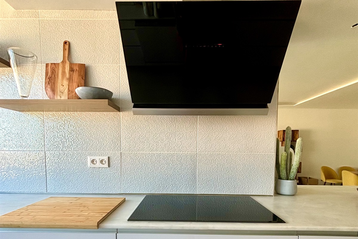 Induction cook top and modern exhaust