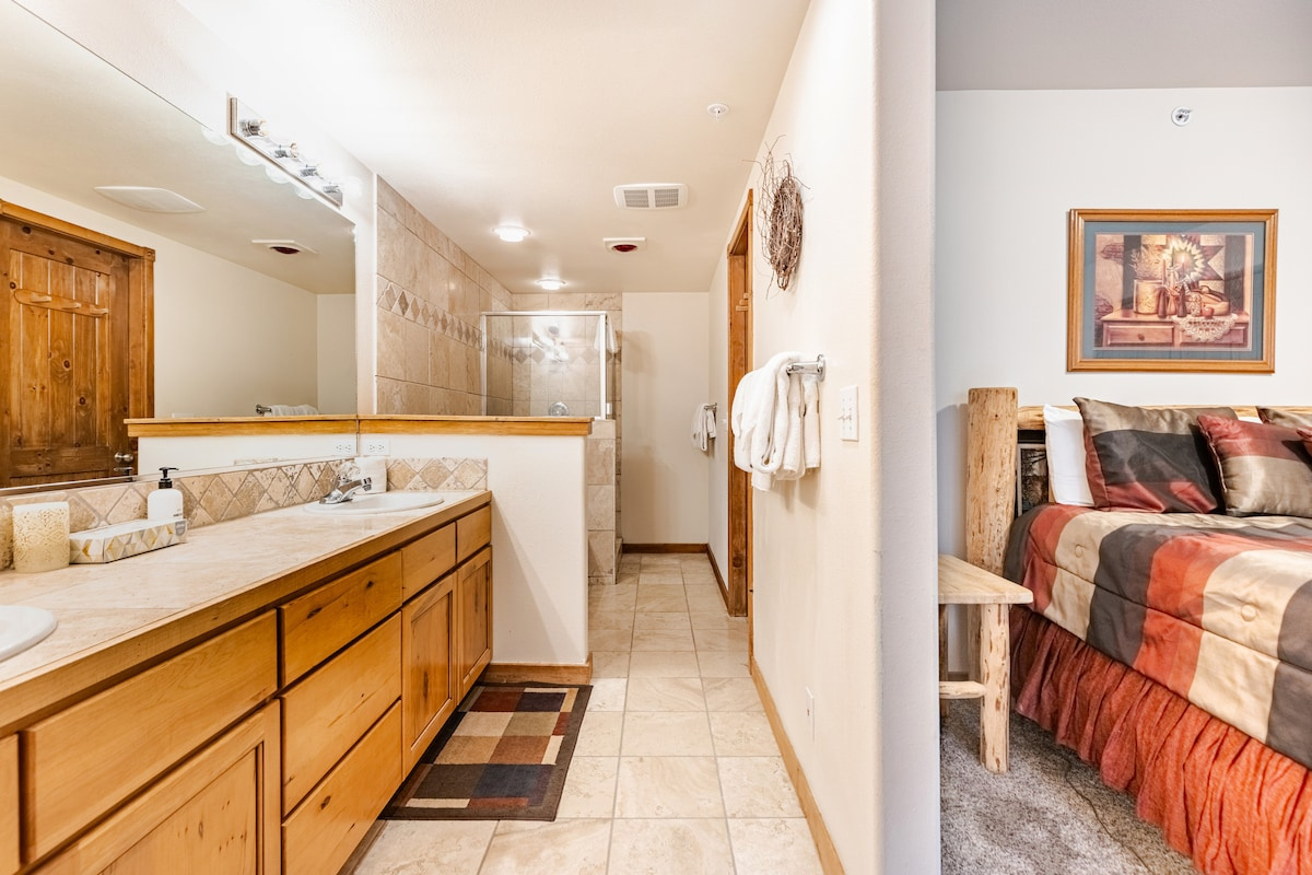 Master Bedroom Bath Attached