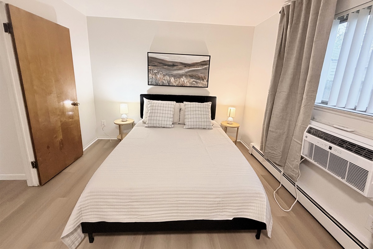Queen size bed