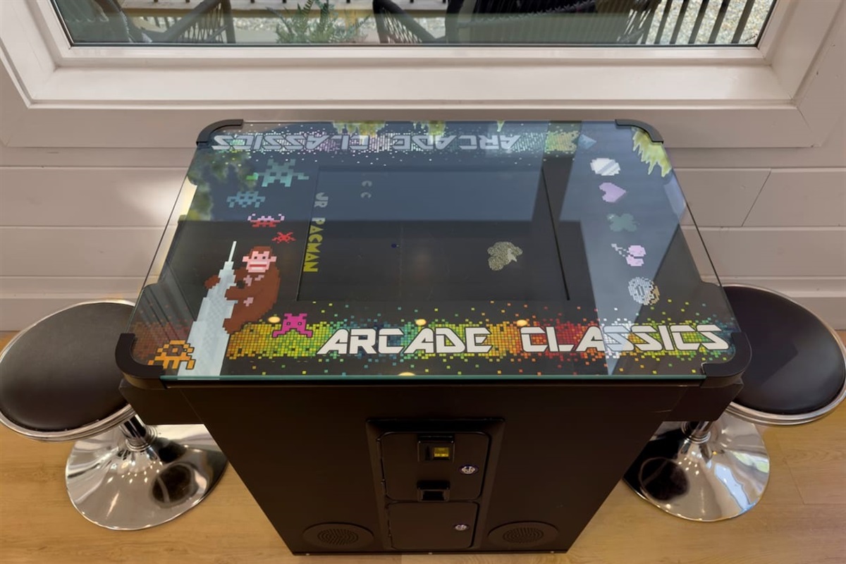Nostalgia unlocked—spend hours battling high scores on your favorite retro arcade games.