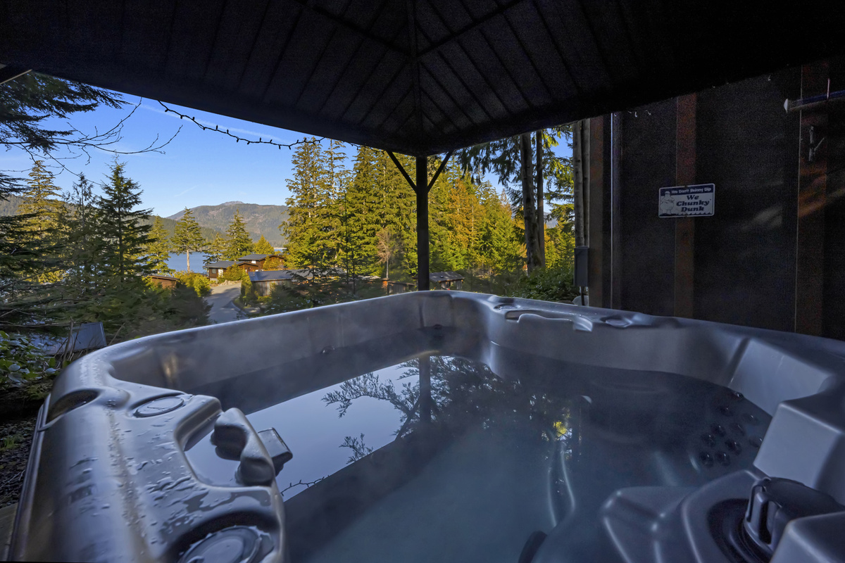 New Private covered Hot Tub