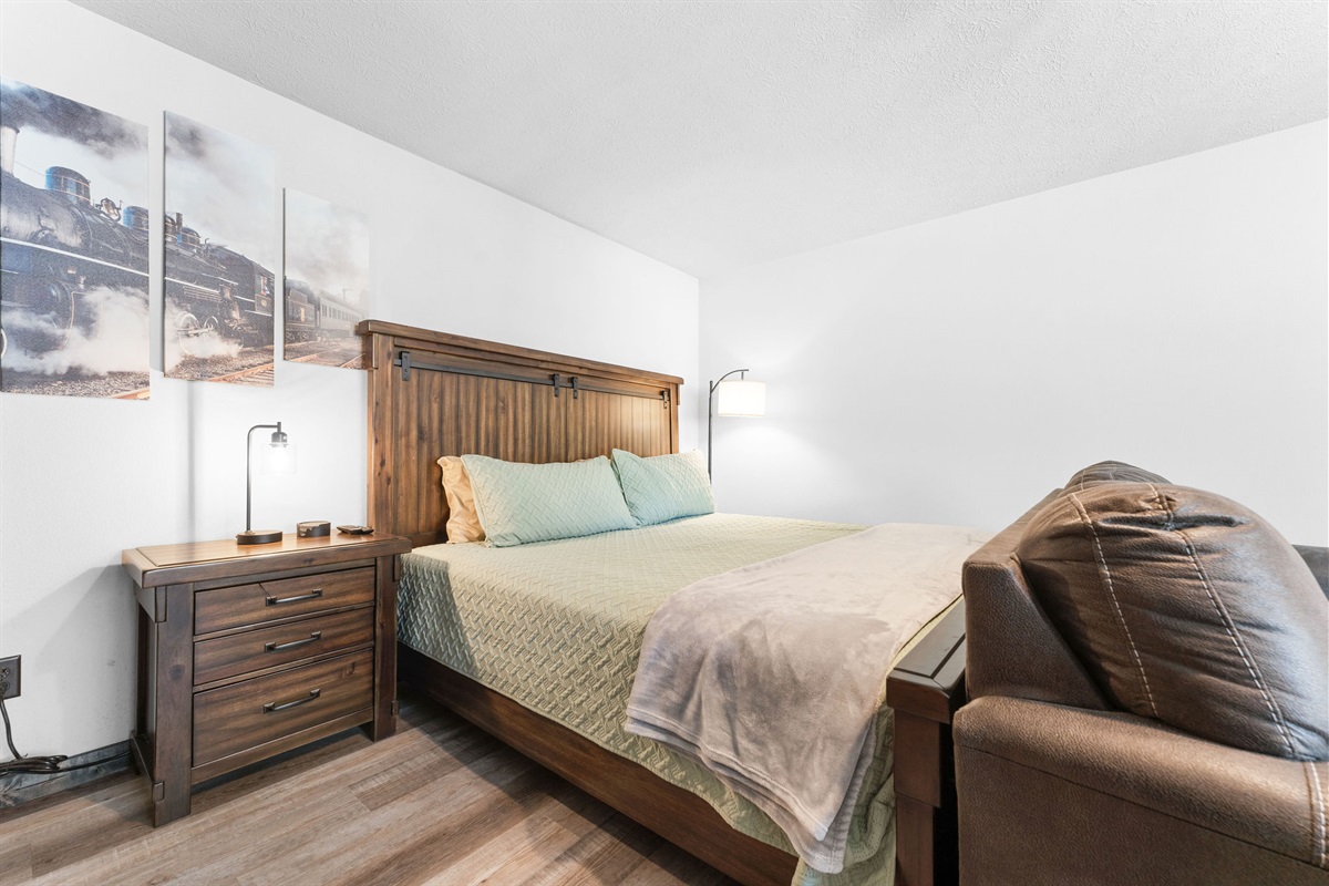 King size bed