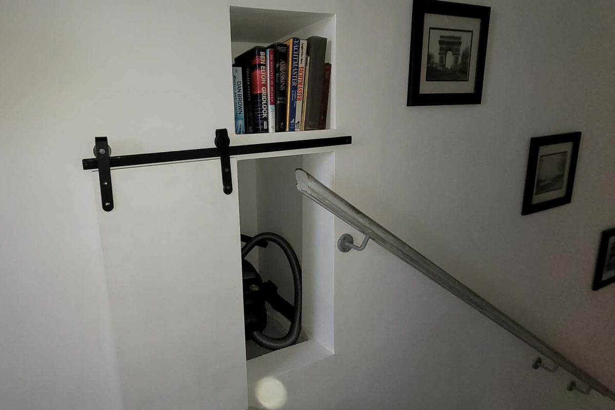 Hidden Vacuum compartment