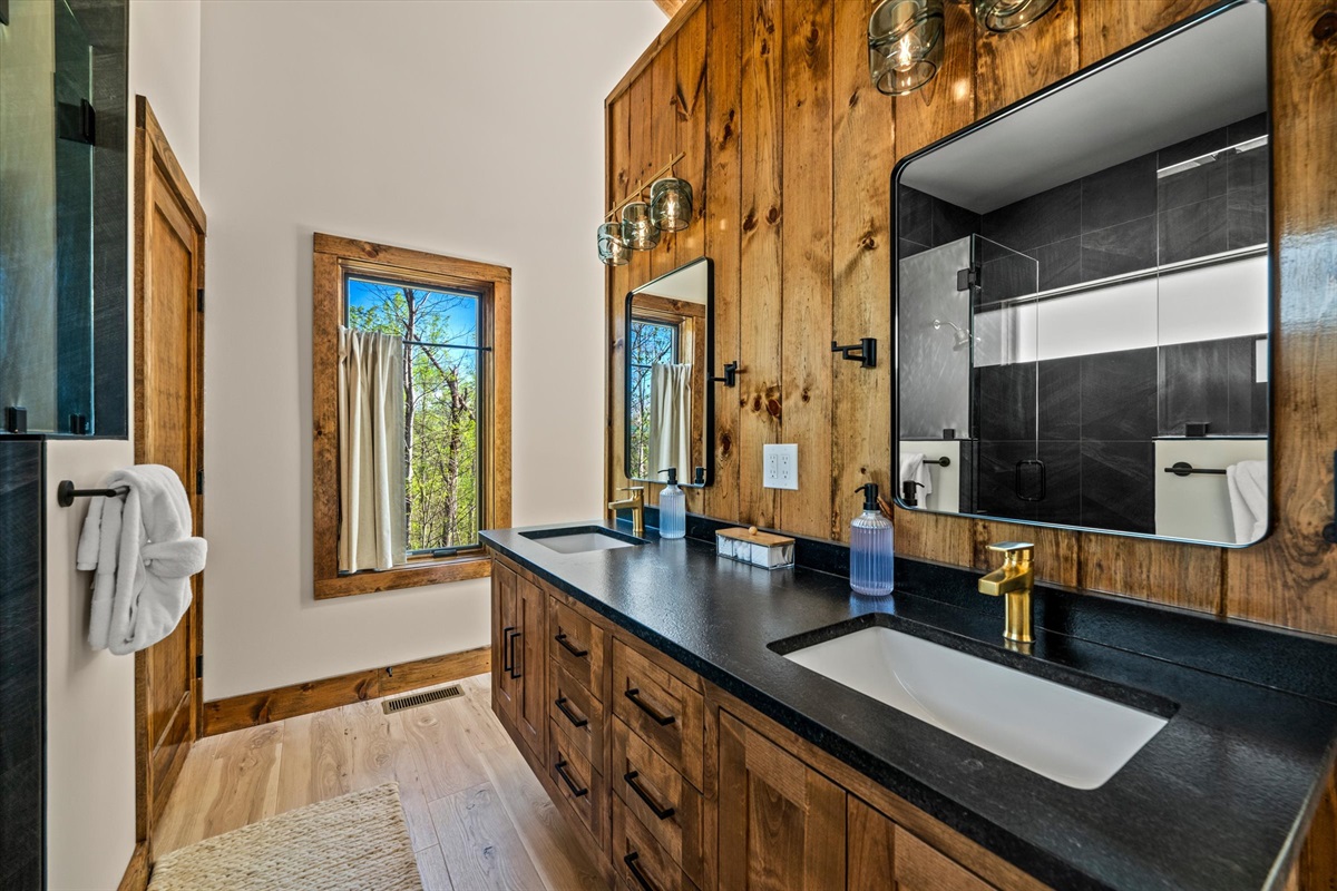 Bathroom vanity