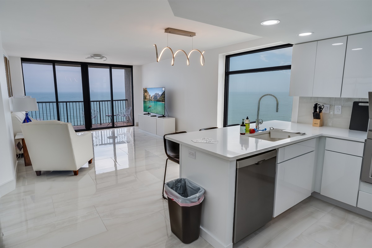 Full-Sized Kitchen