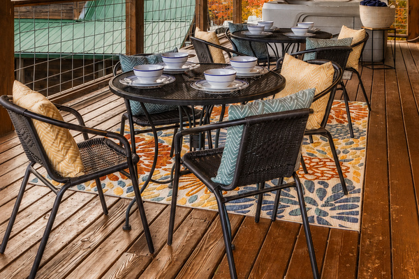 Eat al fresco at The Cardinal's Roost
