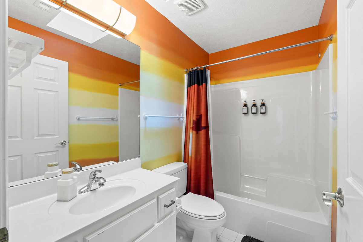 Bathroom 2 with Combination Tub/Shower
