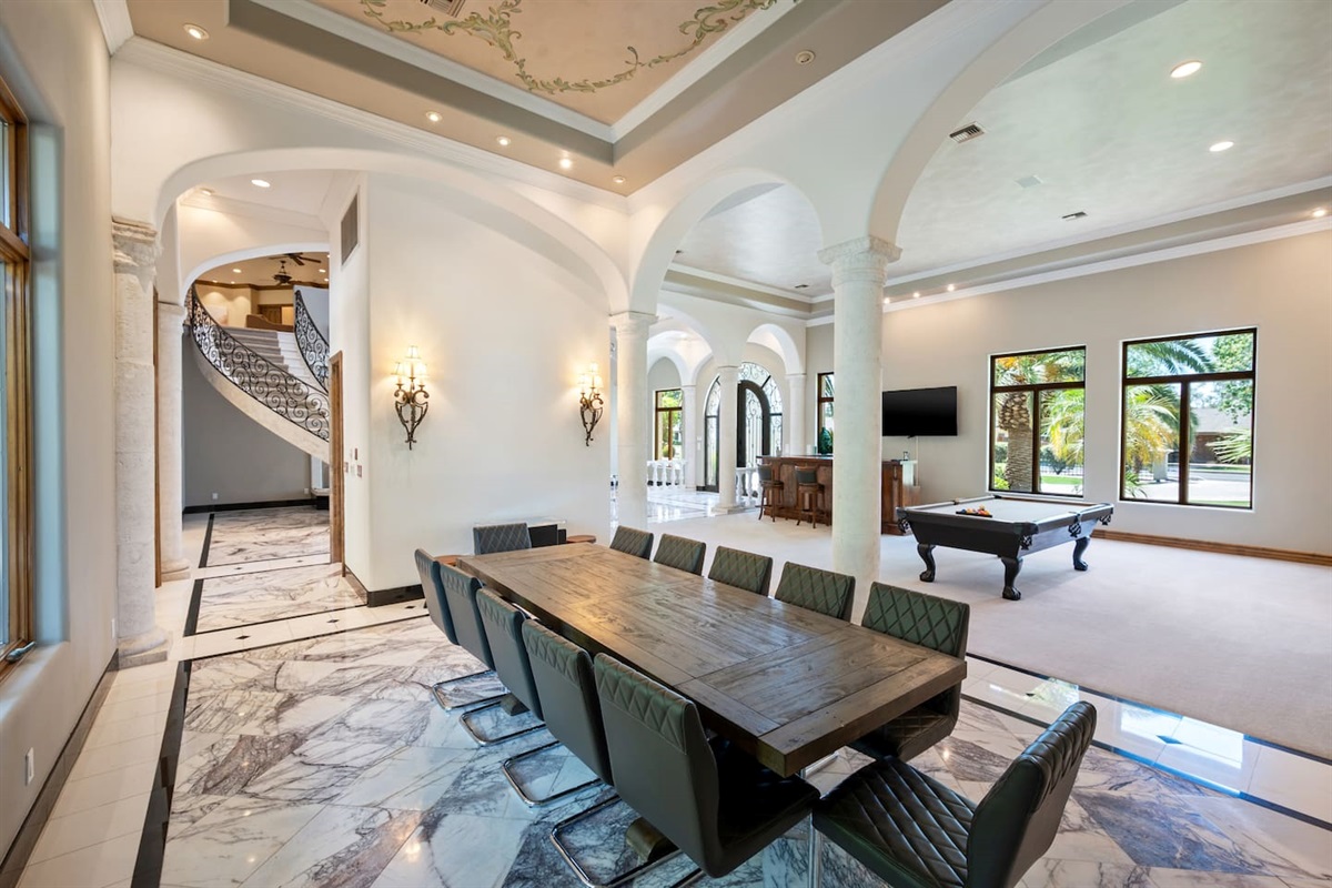7BR+ Bonus Room Phoenician Mansion w/ Hot Tub&Pool-Heat Avail! — 7BR+Bonus Room Phoenician Estate • Heated Pool + Hot Tub, Phoenix, Arizona — photo 14