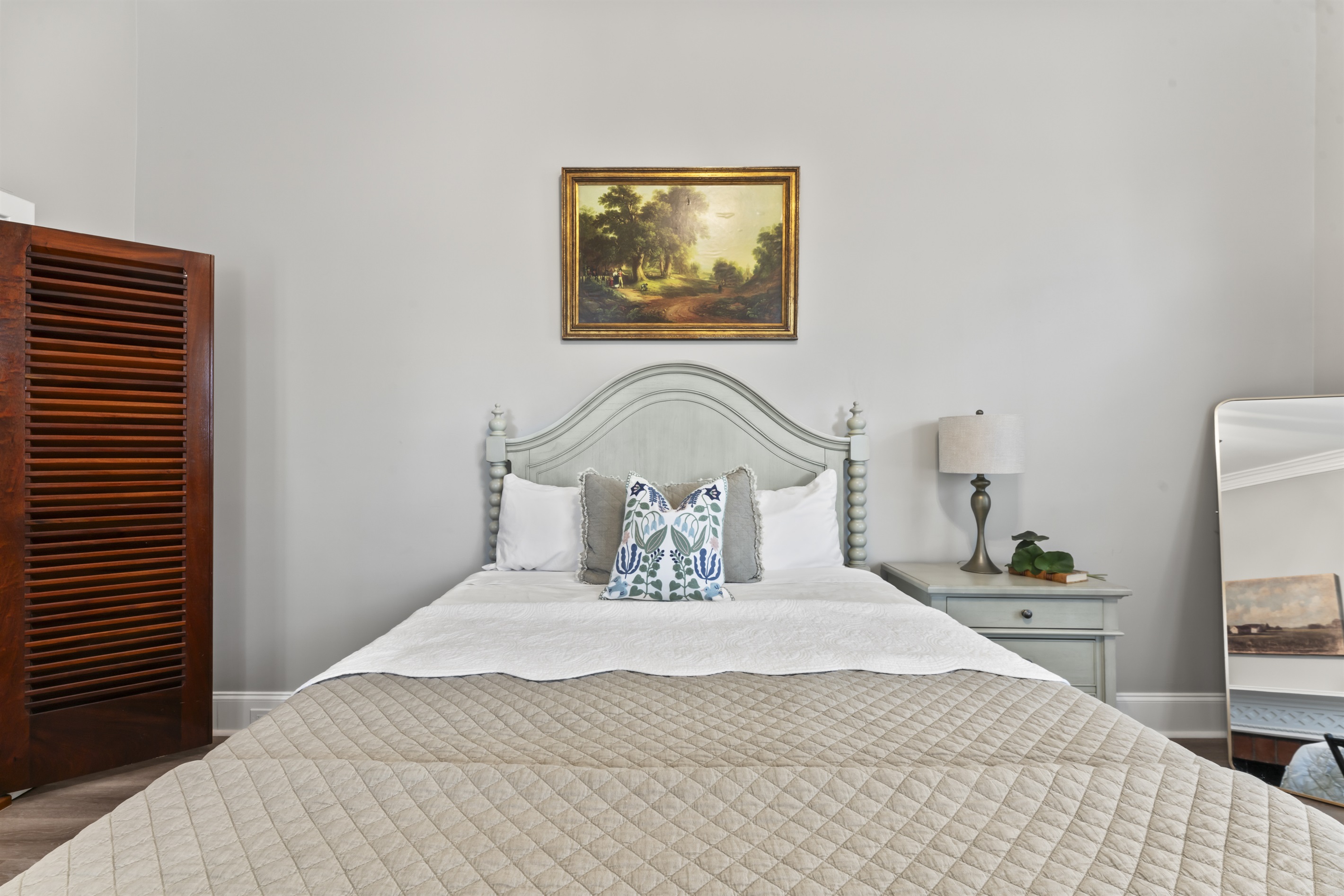 Queen Bed