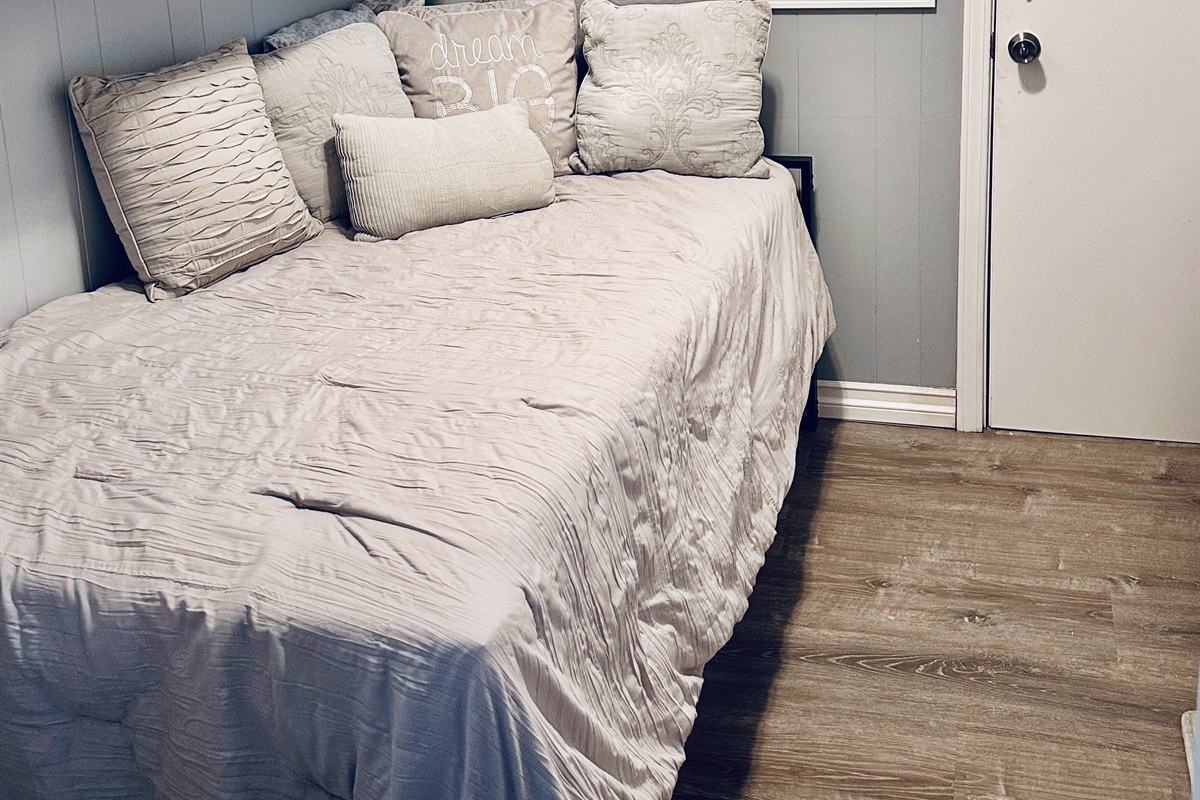 Bedroom 3 - Twin Trundle Beds plus Laundry Room “Closet"