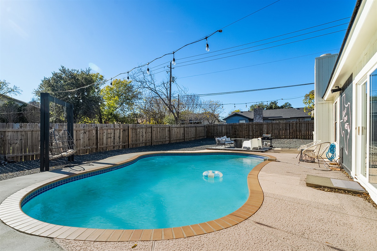 Soak up the sun ☀️ or cool off in the crystal-clear pool 🌊, surrounded by a peaceful garden.