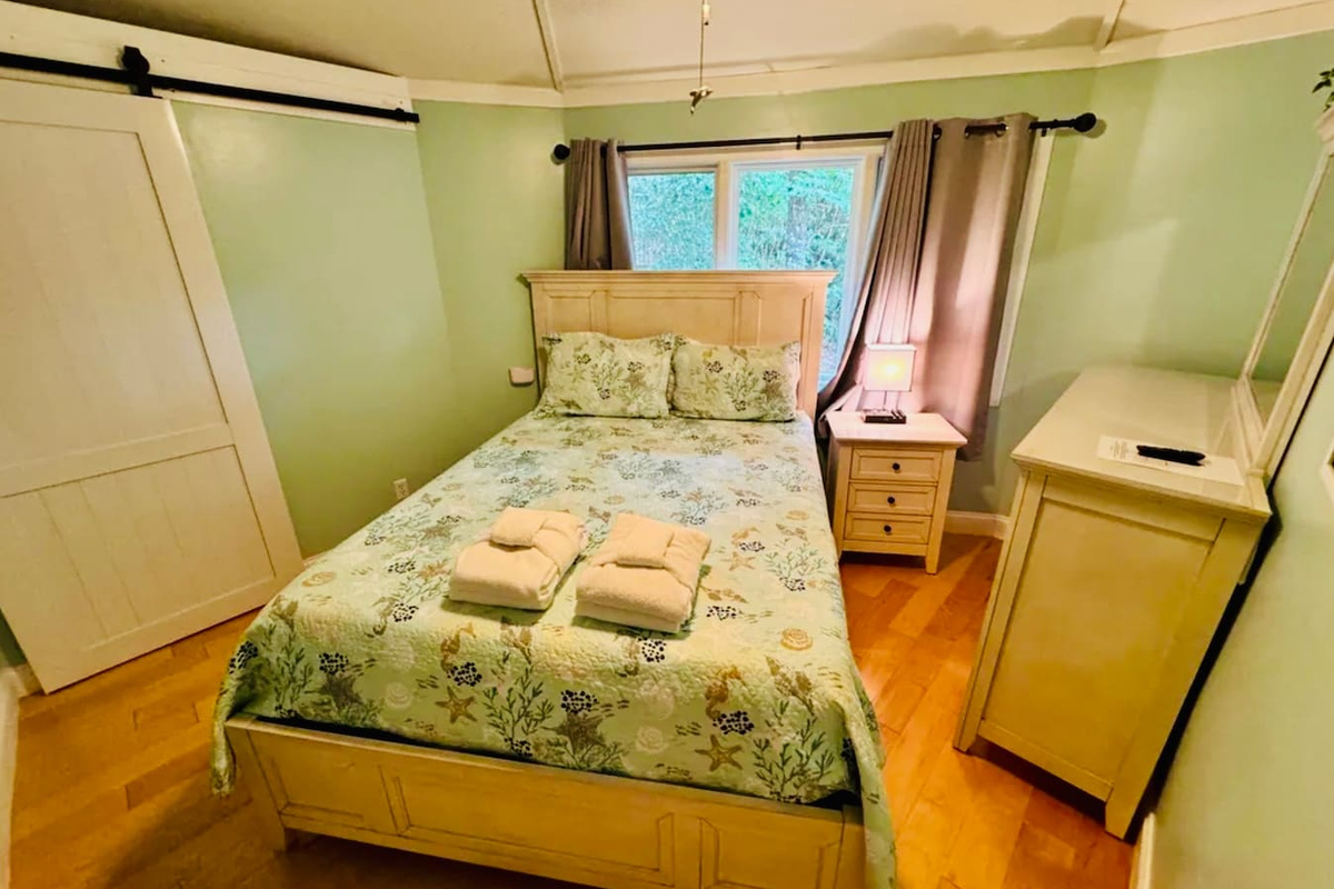 Second bedroom