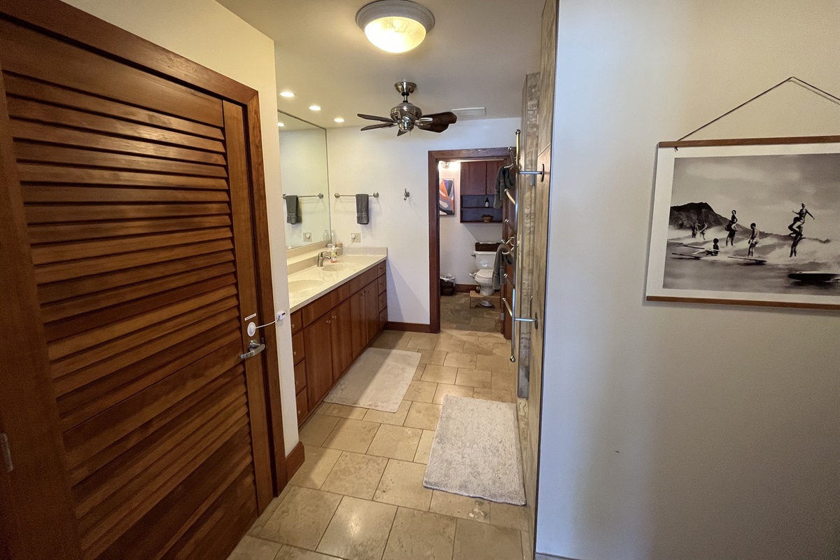 Private double sink, shower, & jetted bathtub