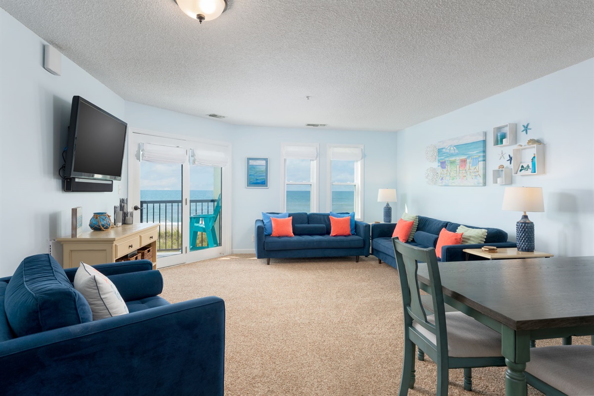 The living room is ideal for relaxing and enjoying the view