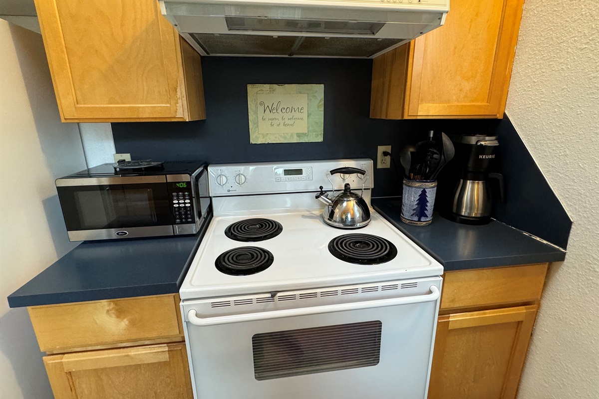 Electric Range, Microwave and Keurig Dual Brew Coffee Maker (Pod & Pot)