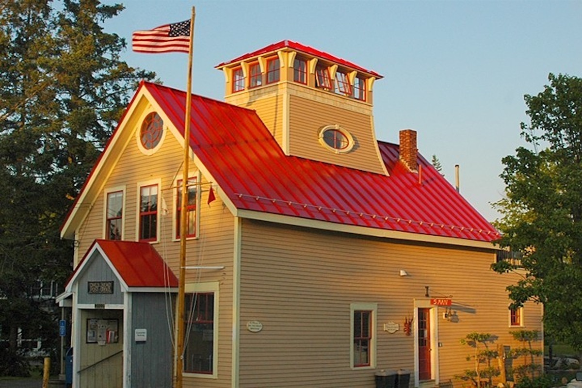 Owl Head village