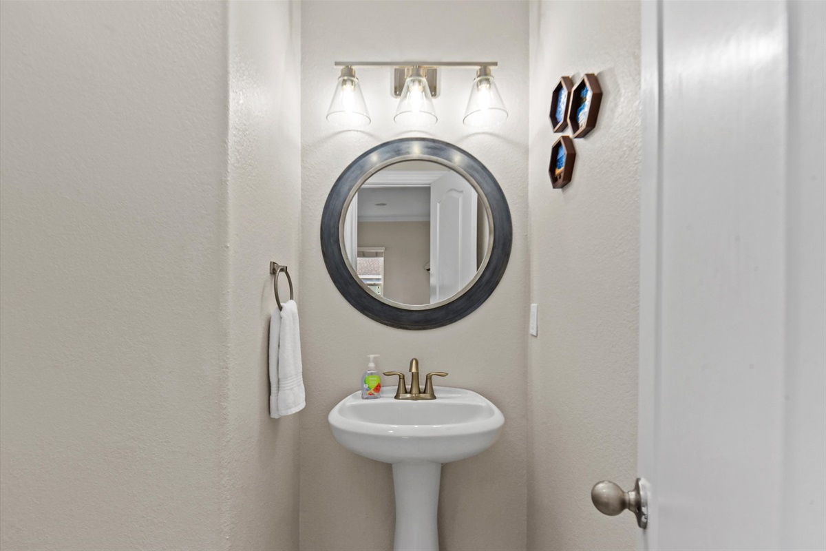 e4b120e74cab41d4a52d4310b6027ef8 Large | Beachhouse | Texas | TX | Vacation Homes | Galveston | Crystal Beach | Kokomo | Breezy Days | Beachfront Elegance | Sunrise Serenity | Southern Sands Property Management, LLC