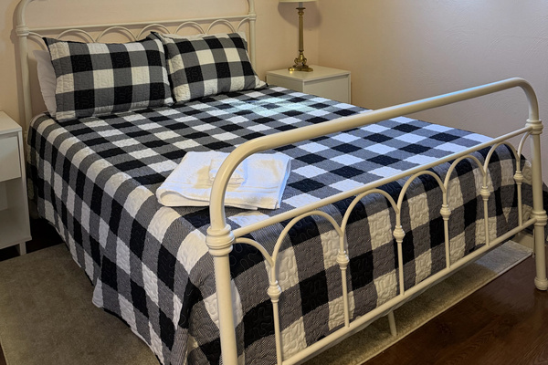 Queen Bed