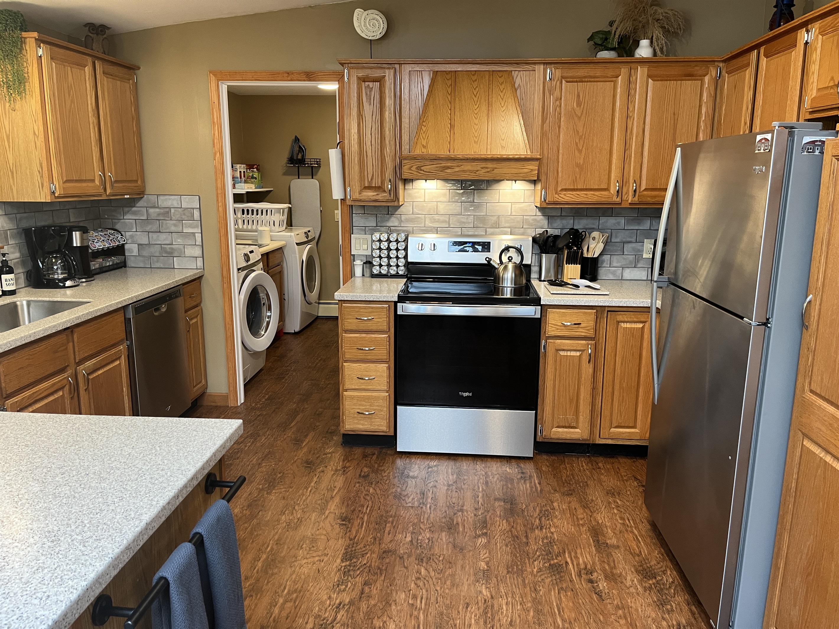 Fully equipped kitchen, everything you need to make a meal.