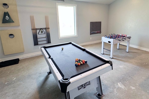 Game Room - Mini Pool Table