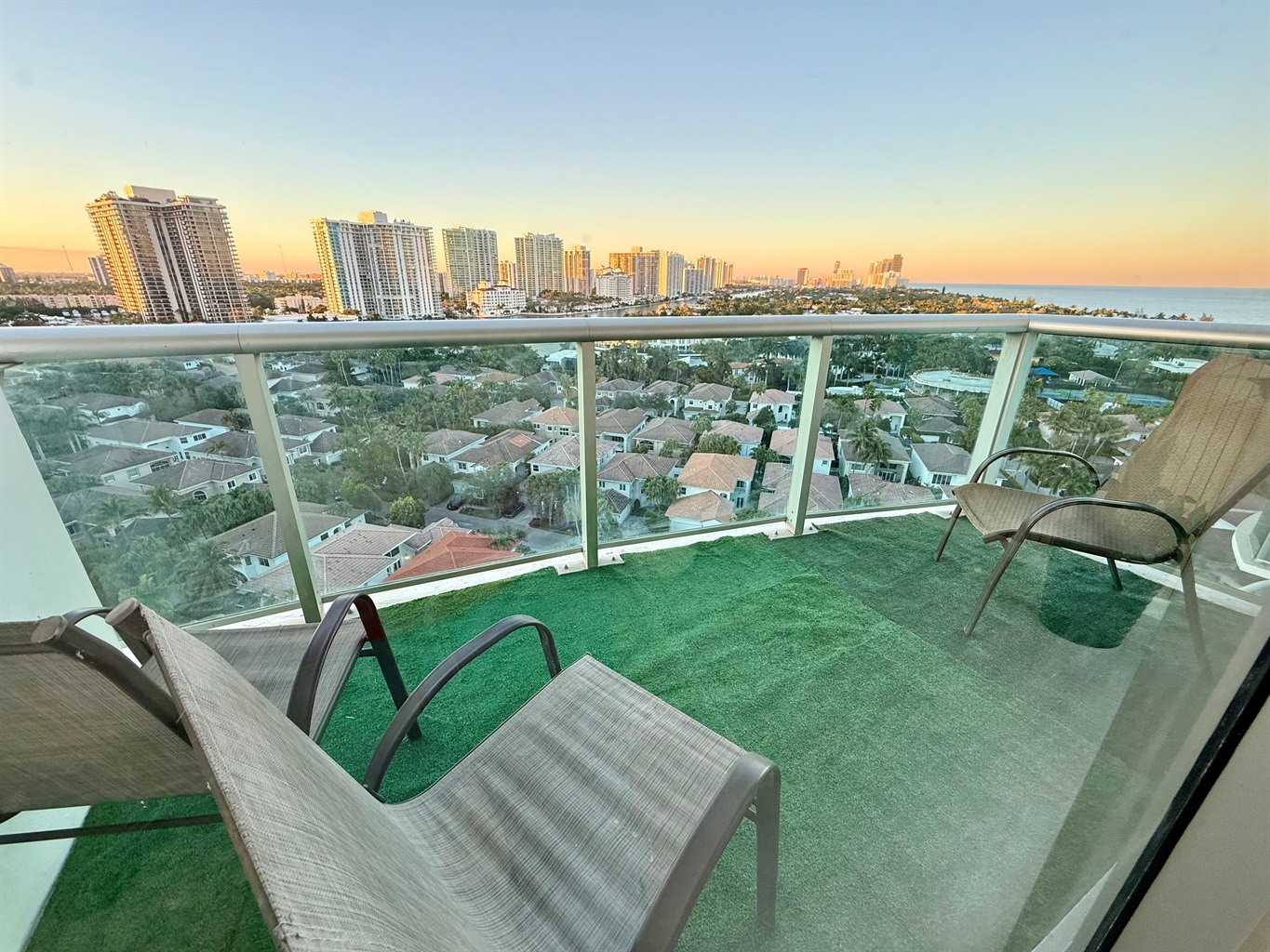 Amazing Bay & Ocean Views from balcony! 