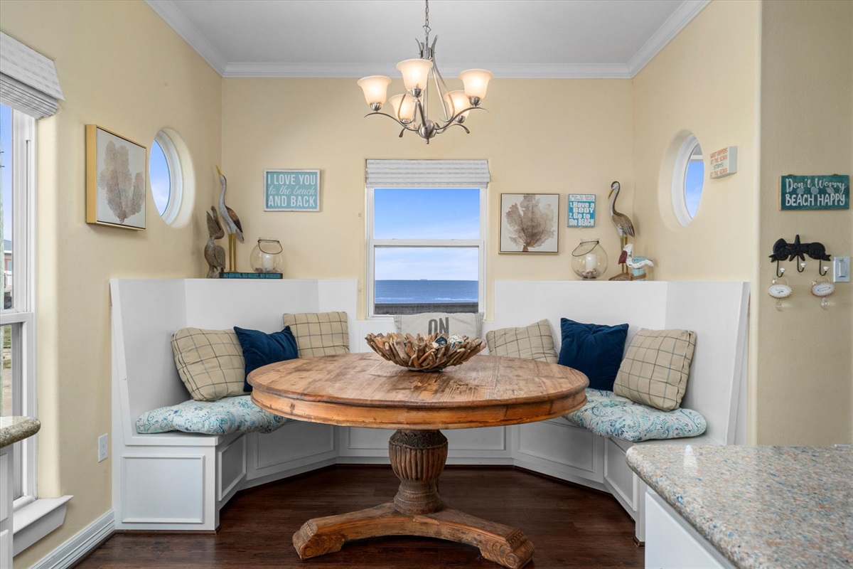 e4df428e8fb647e684c486e4f6196dab Large | Beachhouse | Texas | TX | Vacation Homes | Galveston | Crystal Beach | Kokomo | Breezy Days | Beachfront Elegance | Sunrise Serenity | Southern Sands Property Management, LLC
