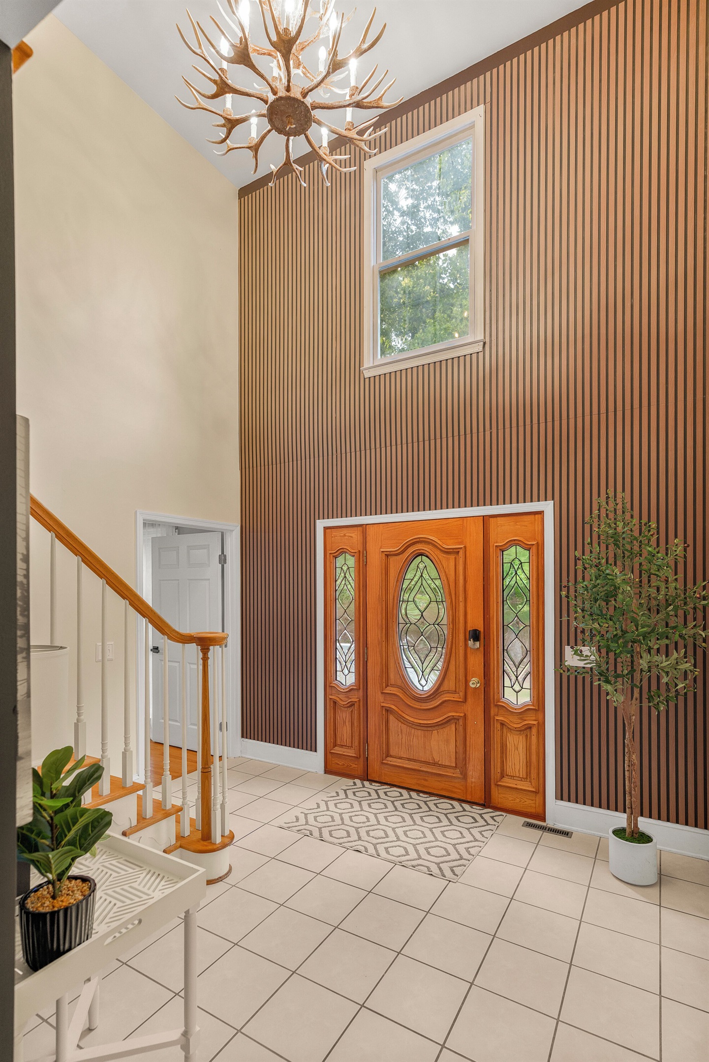 Entry foyer
