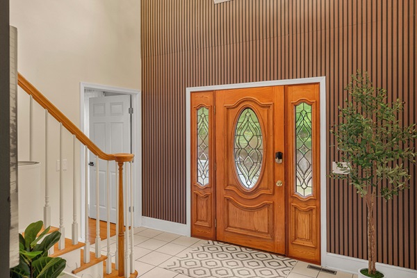 Entry foyer
