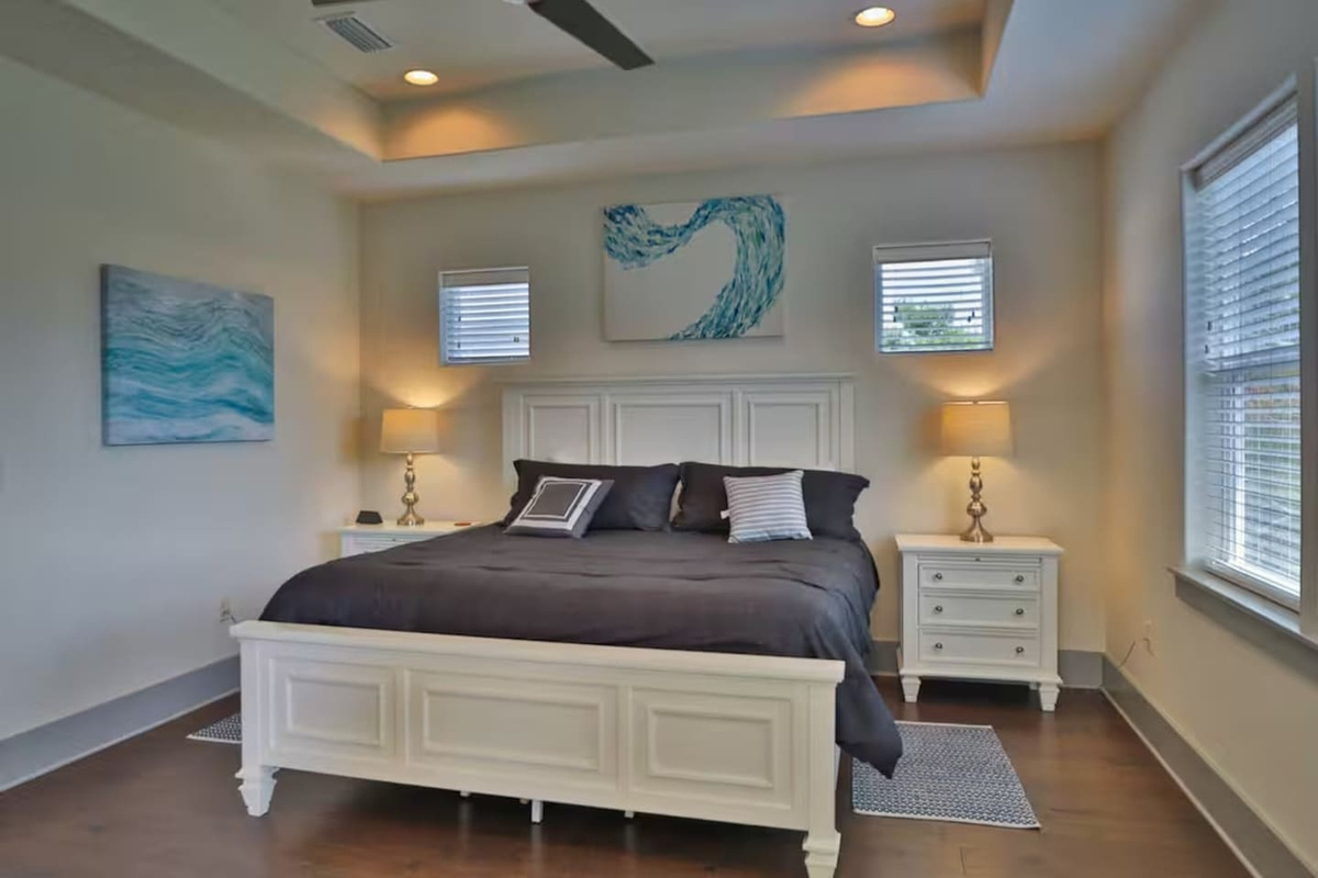 master bedroom-king bed
