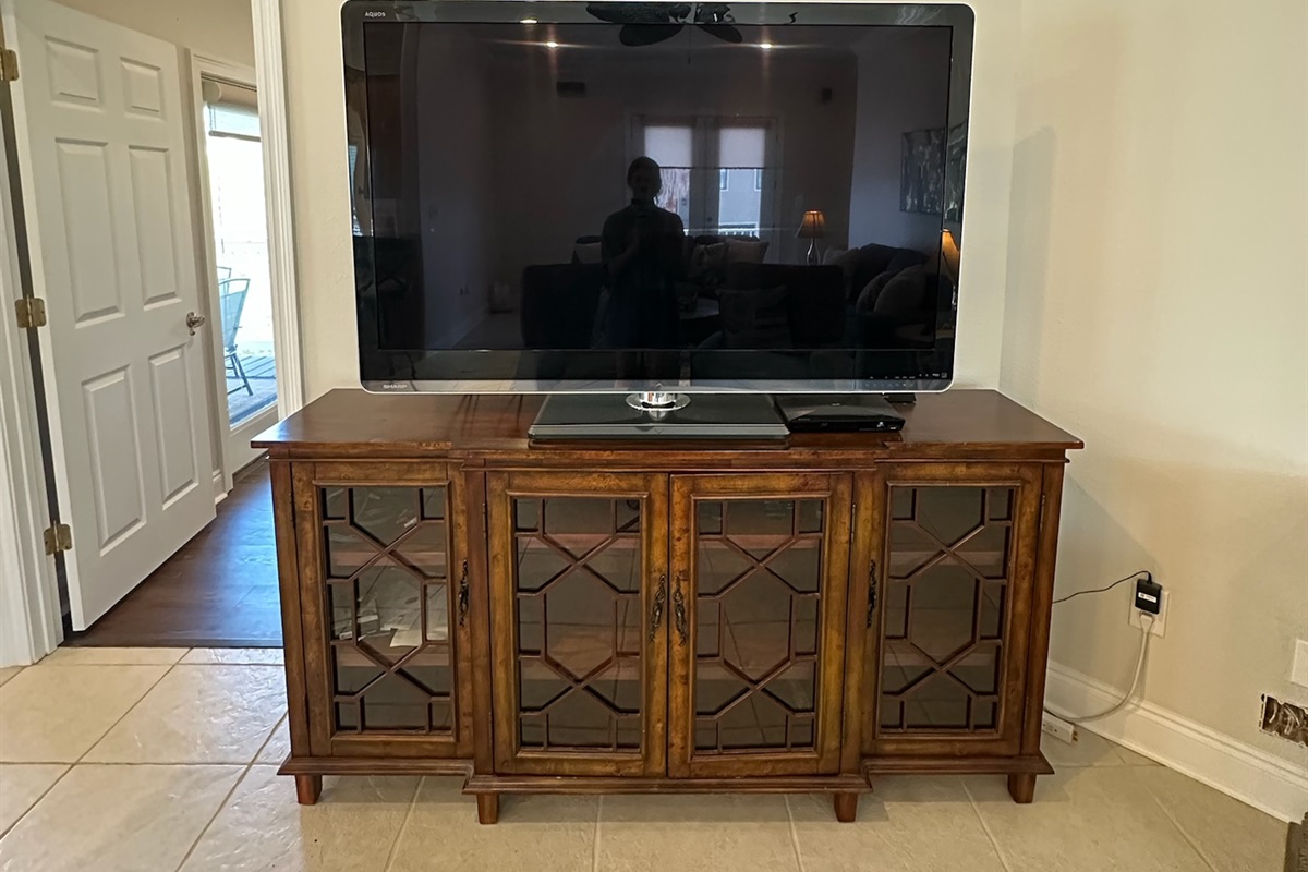 TV with ROKU stick, no cable