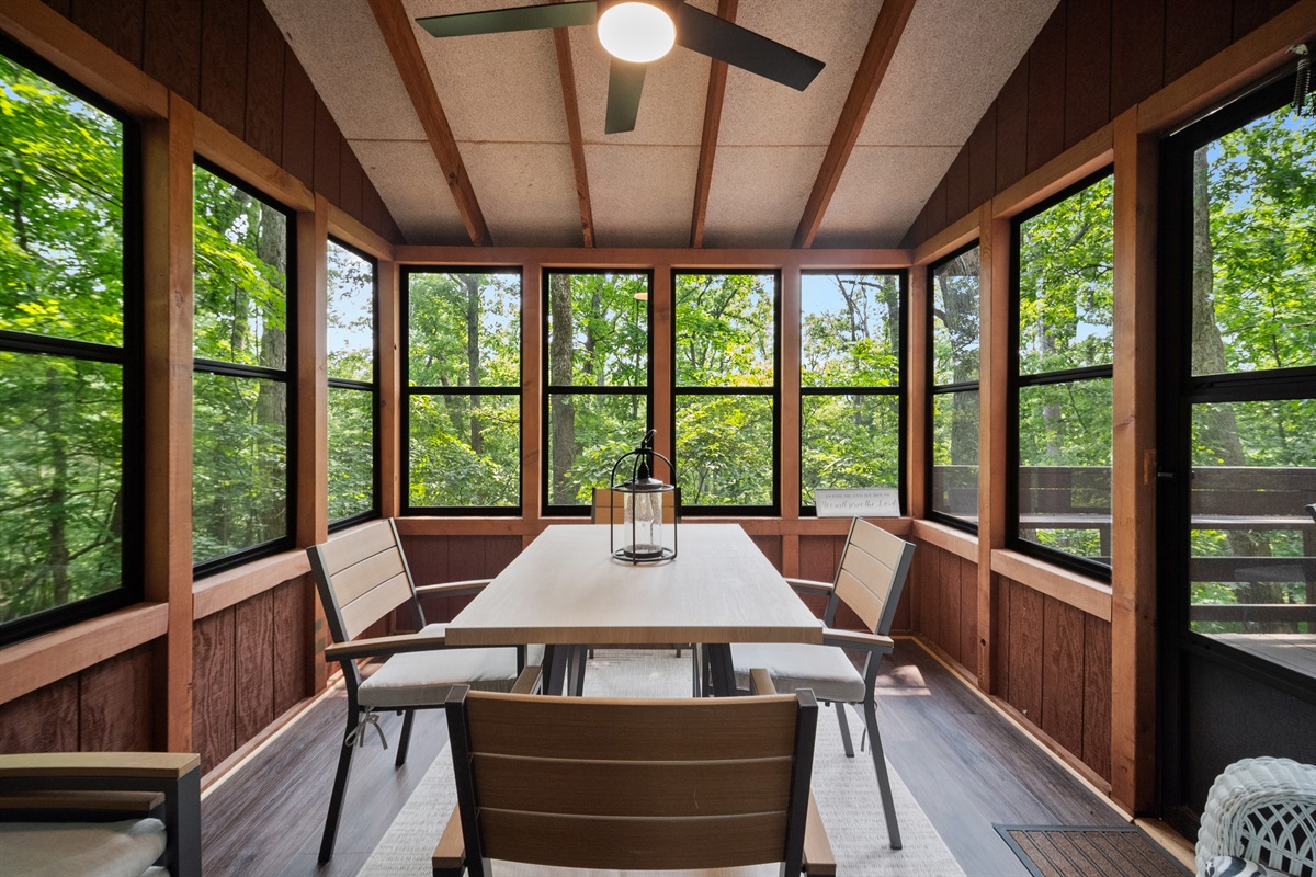 3 season room