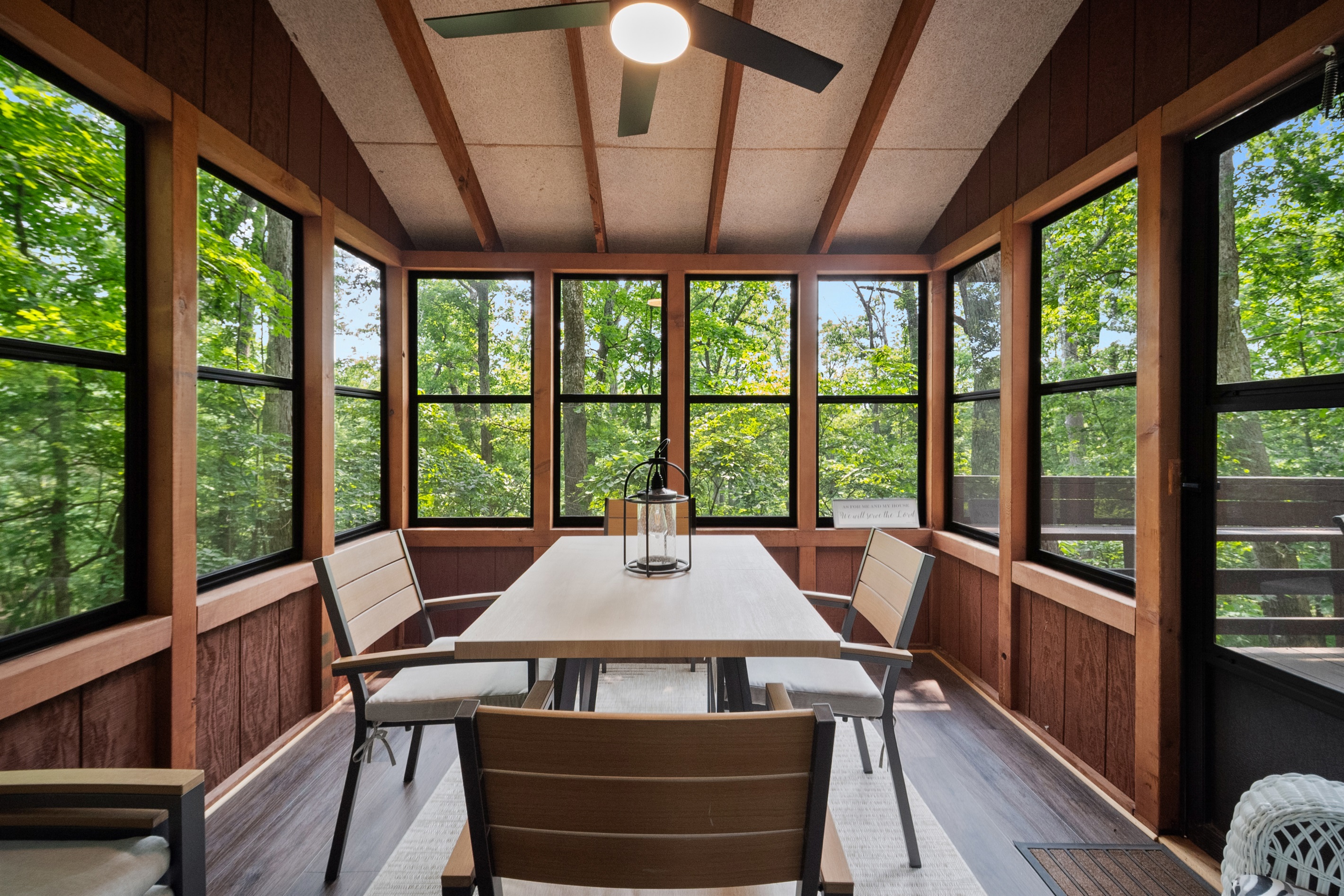 3 season room